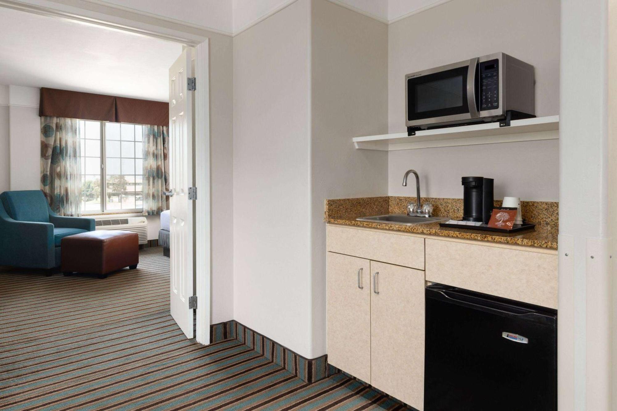 La Quinta By Wyndham Bakersfield North Hotell Eksteriør bilde