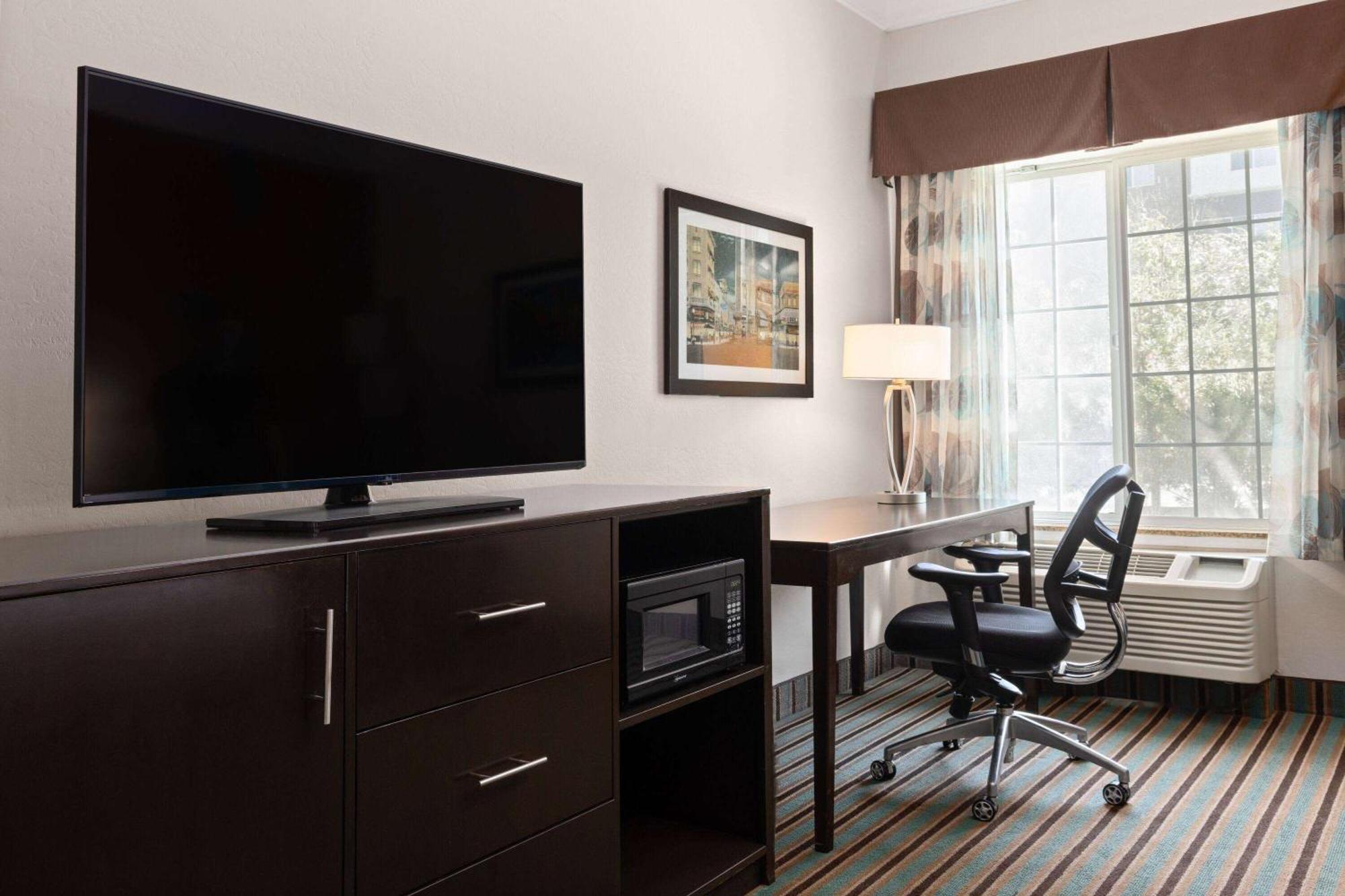 La Quinta By Wyndham Bakersfield North Hotell Eksteriør bilde