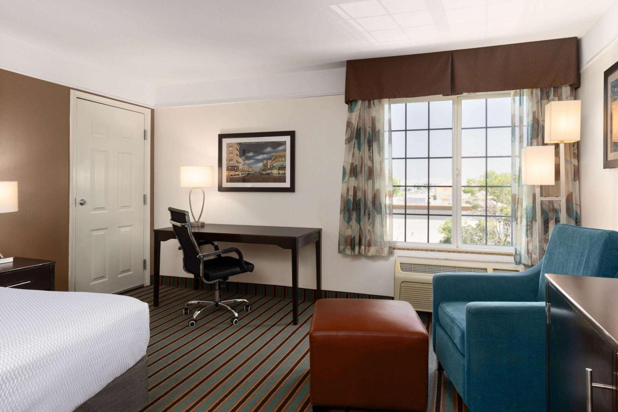 La Quinta By Wyndham Bakersfield North Hotell Eksteriør bilde