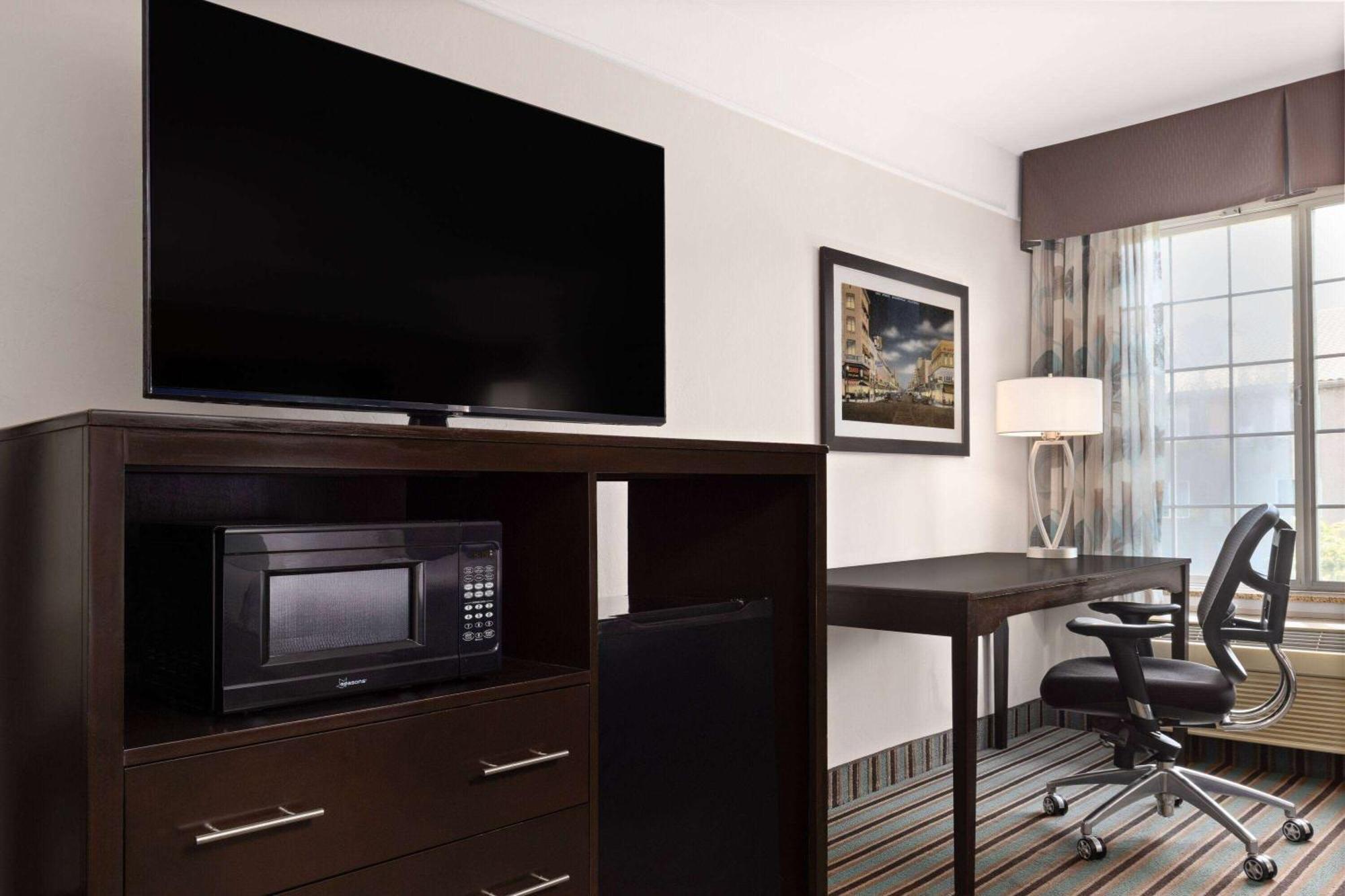 La Quinta By Wyndham Bakersfield North Hotell Eksteriør bilde