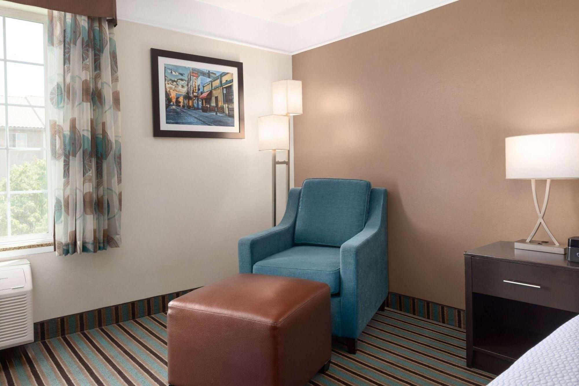 La Quinta By Wyndham Bakersfield North Hotell Eksteriør bilde